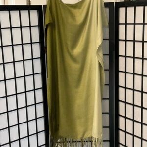 PASHMINA SCARF , 70- pashmina 30% silk excellent condition